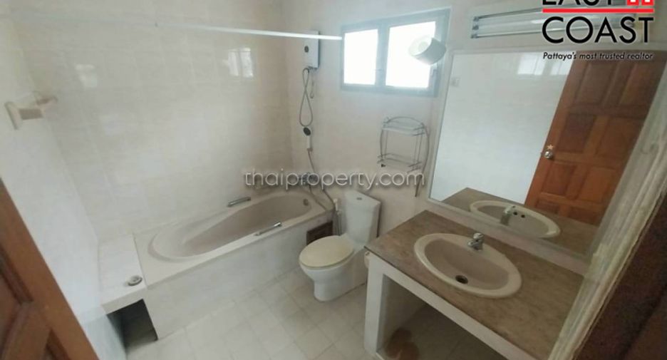 À vendre et à louer 3 chambres maison à Bang Lamung, Chonburi
