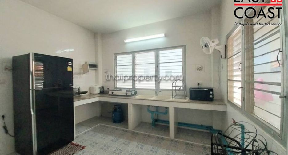 À vendre et à louer 3 chambres maison à Bang Lamung, Chonburi