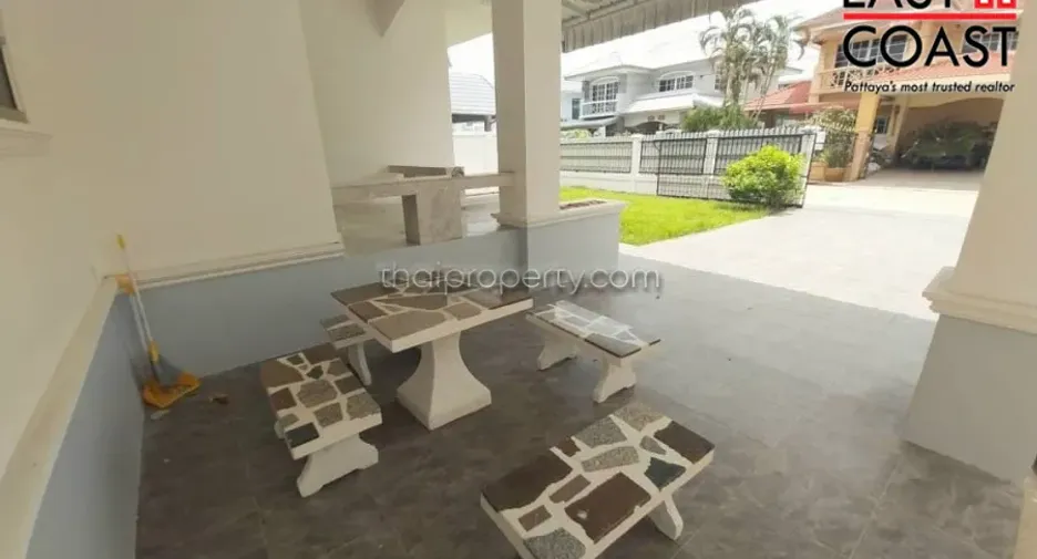 For rent and for sale 3 bedrooms house in Bang Lamung, Chonburi
