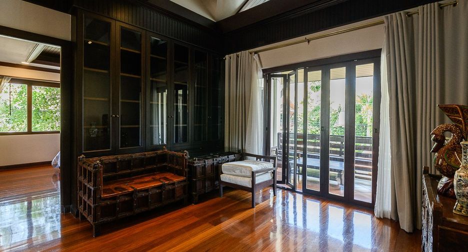 For rent 4 bedrooms house in Central Pattaya, Pattaya