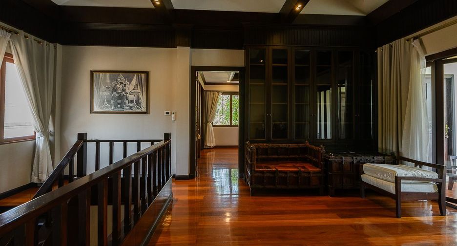 For rent 4 bedrooms house in Central Pattaya, Pattaya