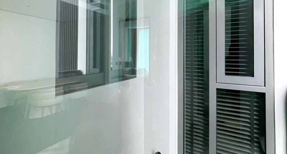 For rent 2 bedrooms condo in Sathon, Bangkok