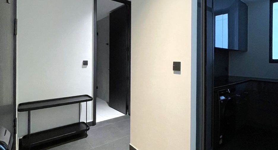 For rent 2 bedrooms condo in Sathon, Bangkok