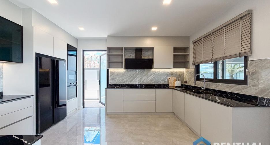 For sale 4 ベッドルーム house in Bang Lamung, Chonburi