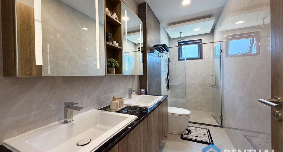 For sale 4 ベッドルーム house in Bang Lamung, Chonburi