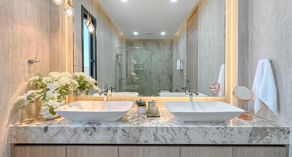 À vendre 5 chambres maison à East Pattaya, Pattaya