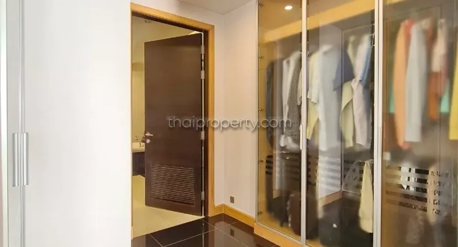 For rent and for sale 3 bedrooms condo in Jomtien, Pattaya