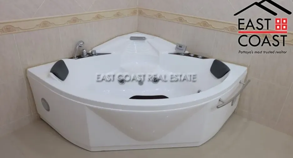 For rent and for sale 3 bedrooms condo in Bang Lamung, Chonburi