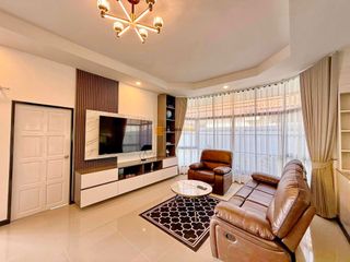 Haus zur Miete mit 3 Zimmer in Bang Lamung, Chonburi
