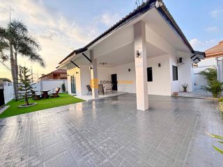 Haus zur Miete mit 3 Zimmer in Bang Lamung, Chonburi