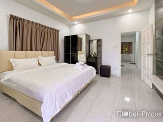 Haus zum Kauf mit 4 Zimmer in Bang Lamung, Chonburi