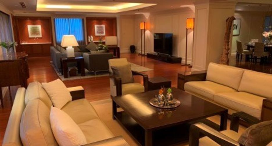 For sale 4 bedrooms condo in Khlong Toei, Bangkok