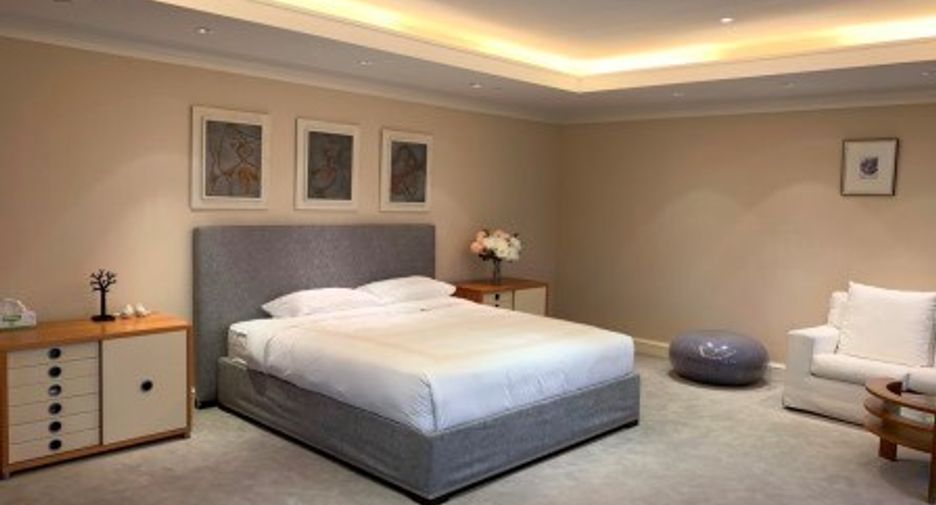 For sale 4 bedrooms condo in Khlong Toei, Bangkok