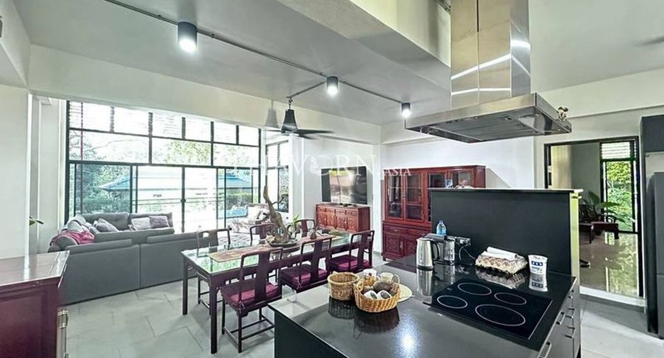Casa en venta de 4 habitaciones en Sattahip, Chonburi