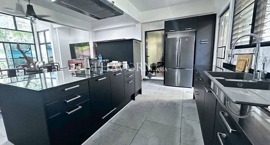 Casa en venta de 4 habitaciones en Sattahip, Chonburi