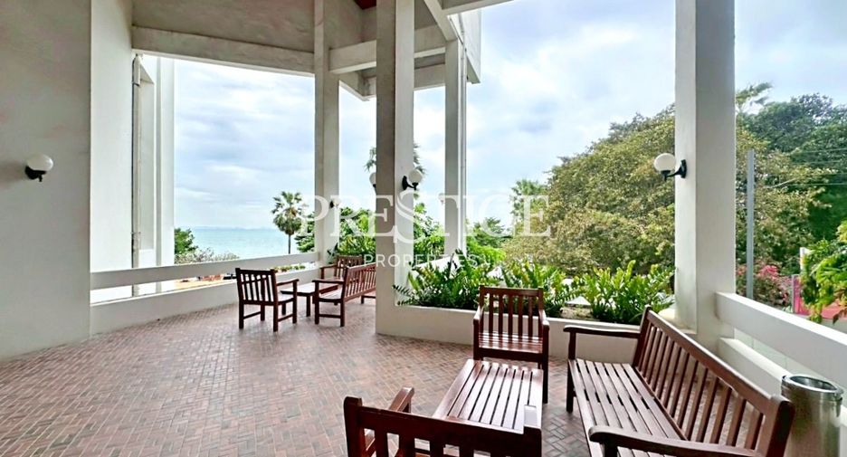 For rent 3 bedrooms condo in Bang Lamung, Chonburi