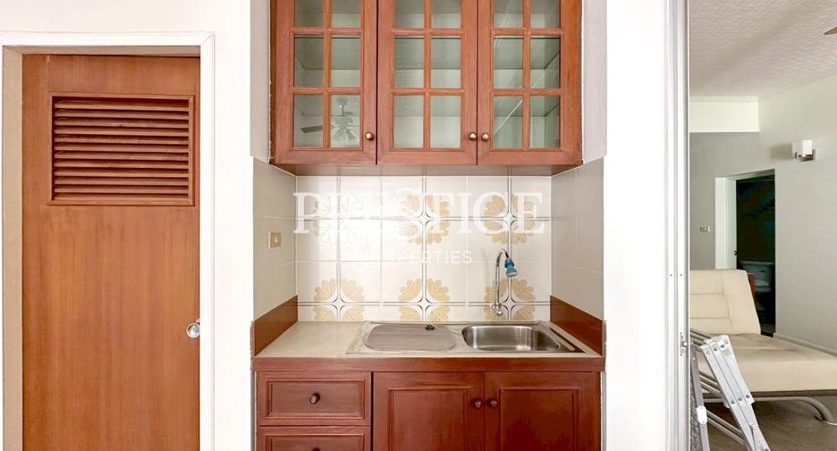 For rent 3 bedrooms condo in Bang Lamung, Chonburi