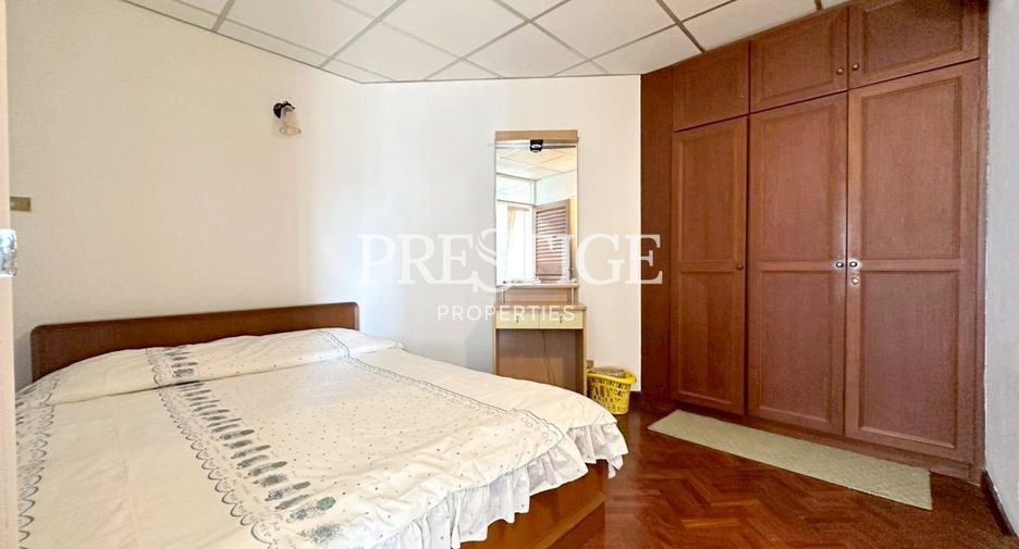 For rent 3 bedrooms condo in Bang Lamung, Chonburi