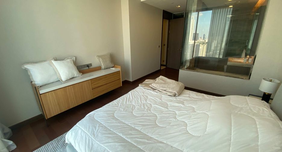 For rent 2 bedrooms condo in Khlong Toei, Bangkok