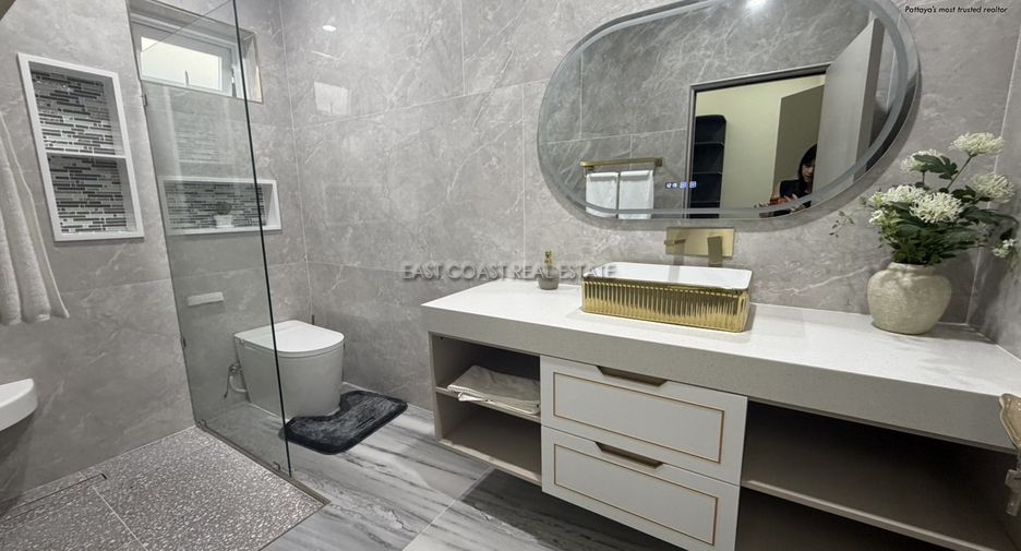 Casa en venta de 4 habitaciones en Bang Lamung, Chonburi