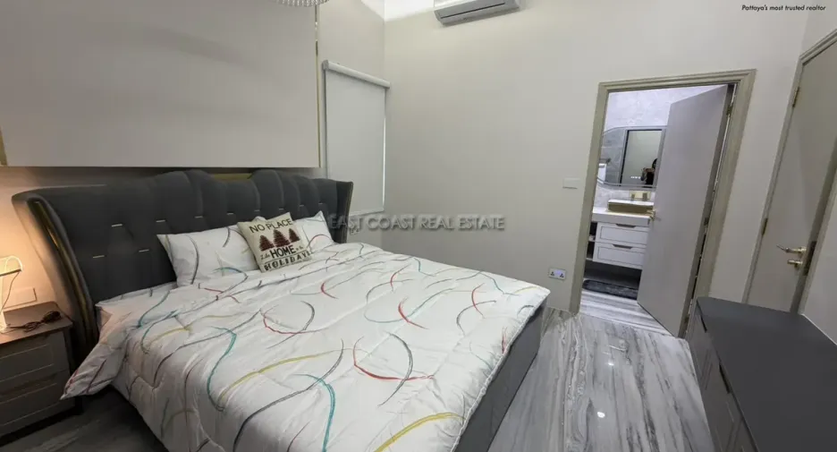 For sale 4 bedrooms house in Bang Lamung, Chonburi