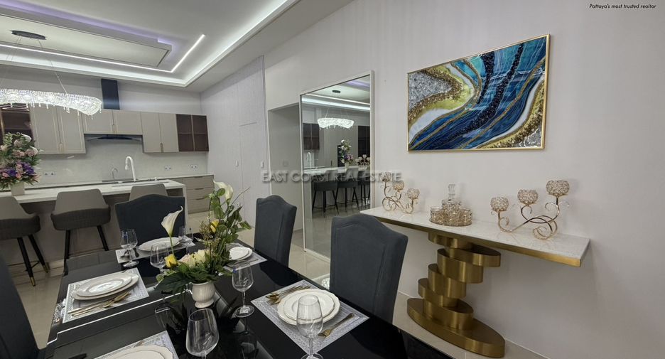 Casa en venta de 4 habitaciones en Bang Lamung, Chonburi