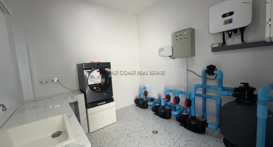 For sale 4 bedrooms house in Bang Lamung, Chonburi