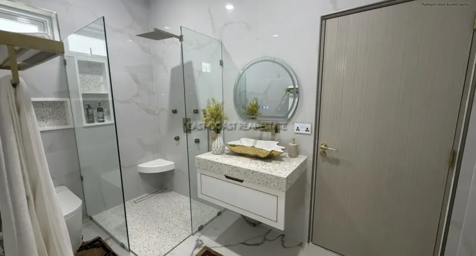 For sale 4 bedrooms house in Bang Lamung, Chonburi