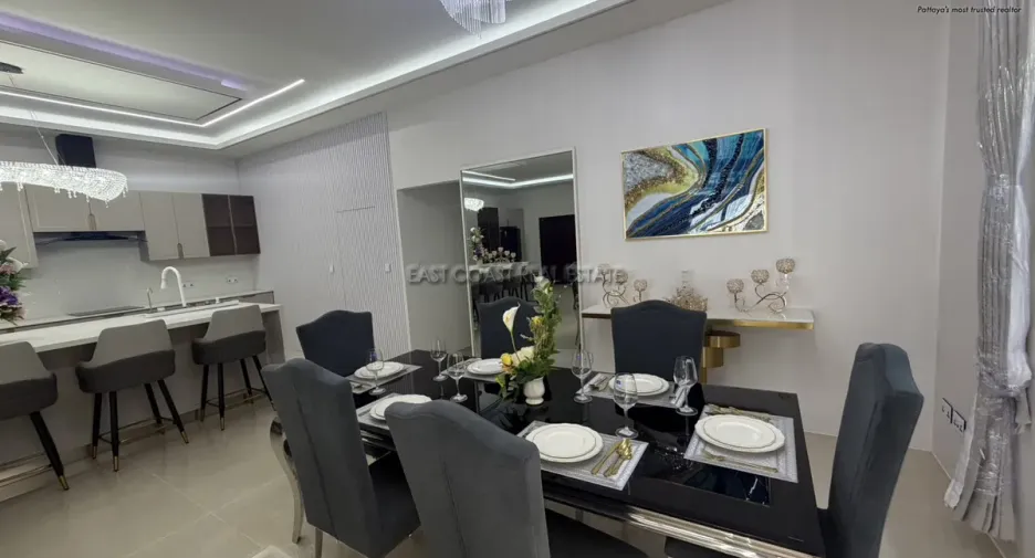 For sale 4 bedrooms house in Bang Lamung, Chonburi