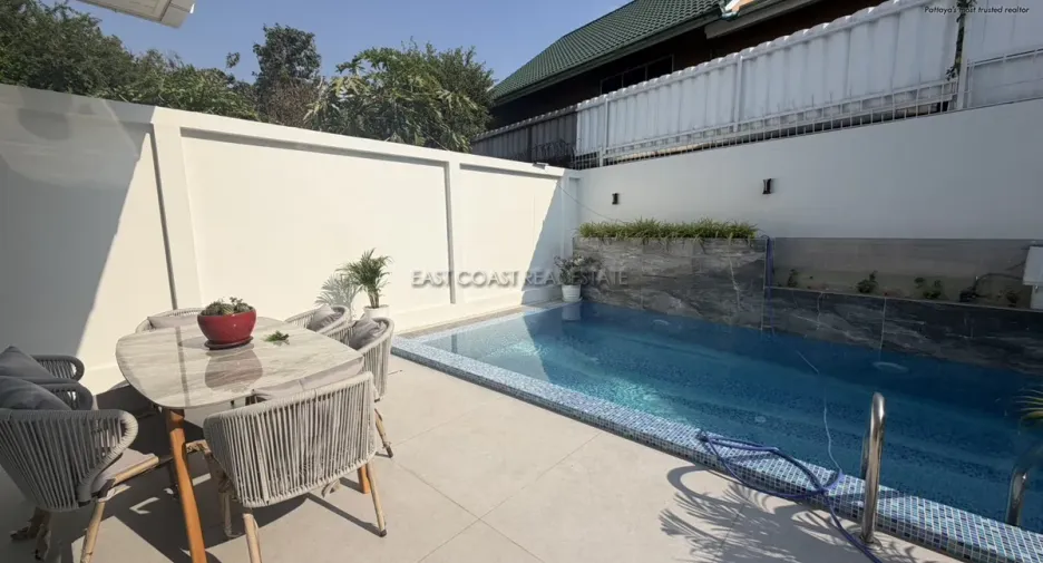 For sale 4 bedrooms house in Bang Lamung, Chonburi