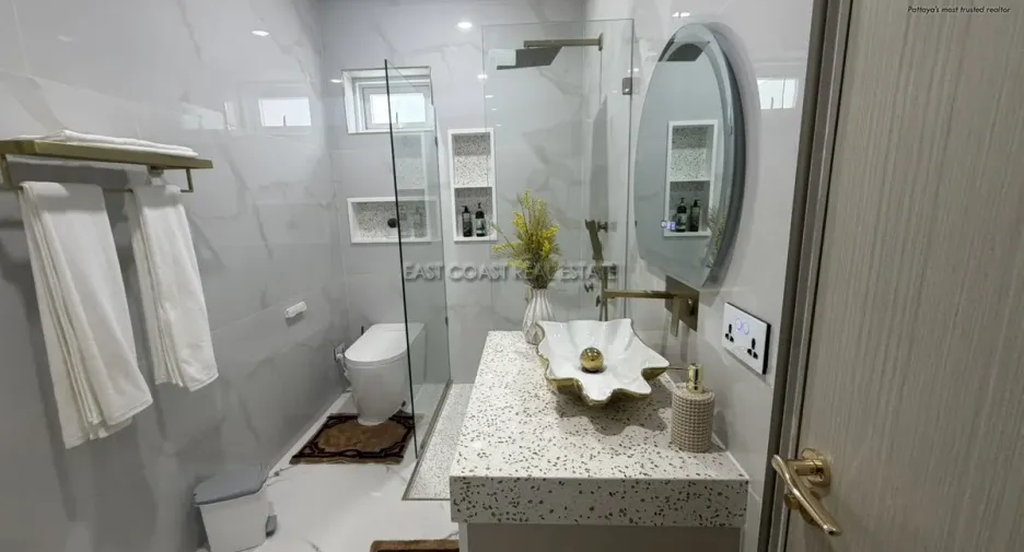 For sale 4 bedrooms house in Bang Lamung, Chonburi