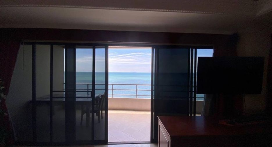 For sale 2 bedrooms condo in Pratumnak, Pattaya