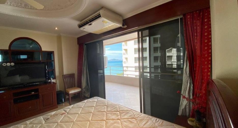 For sale 2 bedrooms condo in Pratumnak, Pattaya