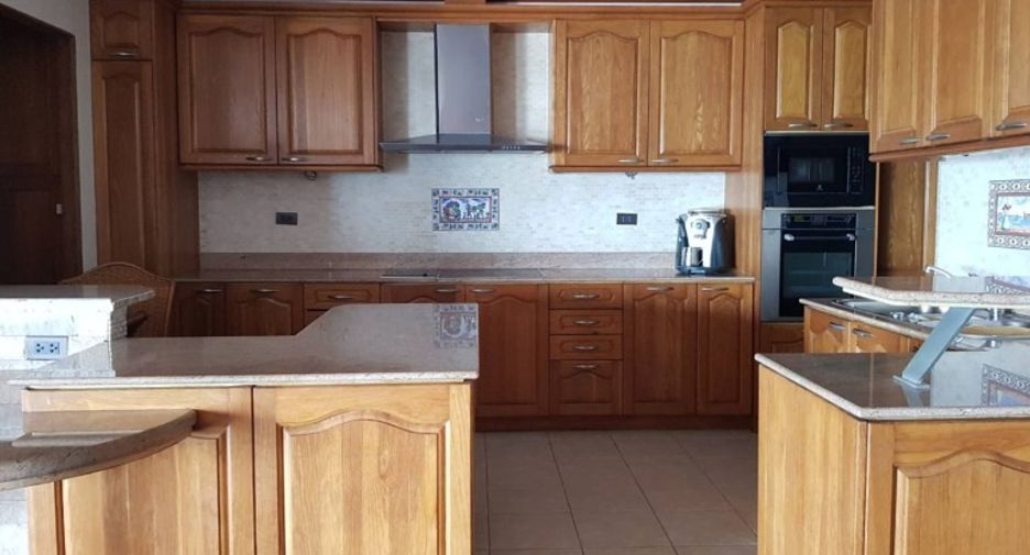 Продажа 3 спальни кондо в Банг Ламунг, Чонбури