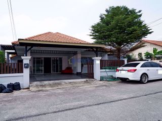 Haus zum Kauf mit 2 Zimmer in Bang Lamung, Chonburi