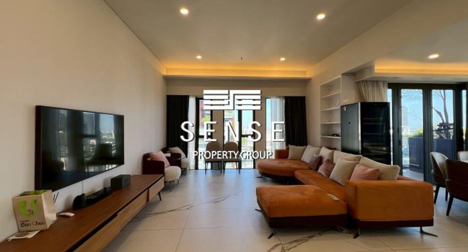 For rent 3 bedrooms condo in Watthana, Bangkok
