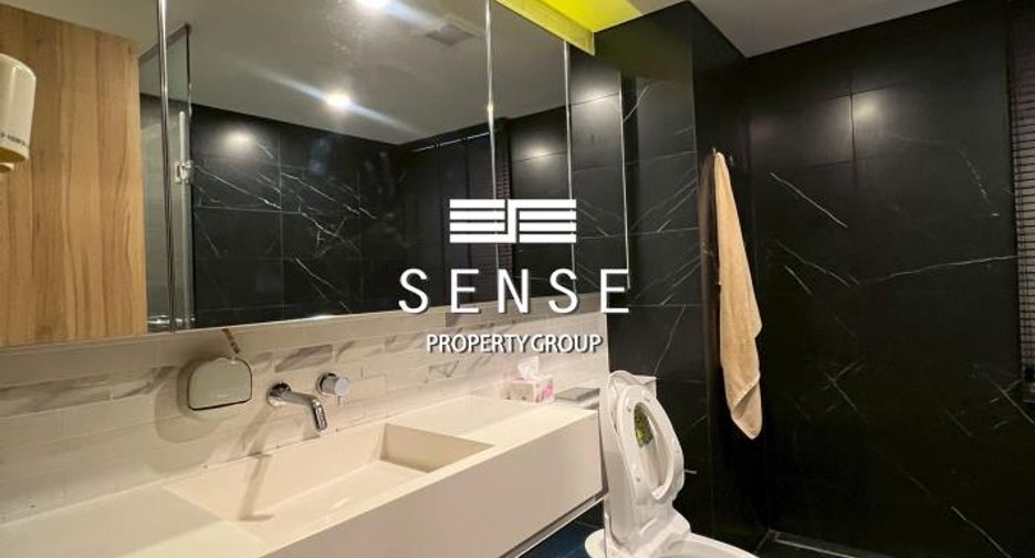 For rent 3 bedrooms condo in Watthana, Bangkok