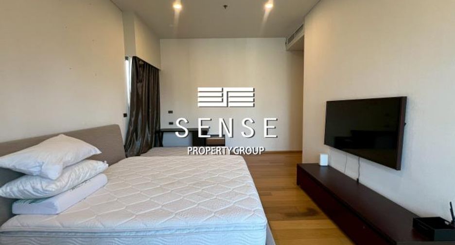 For rent 3 bedrooms condo in Watthana, Bangkok