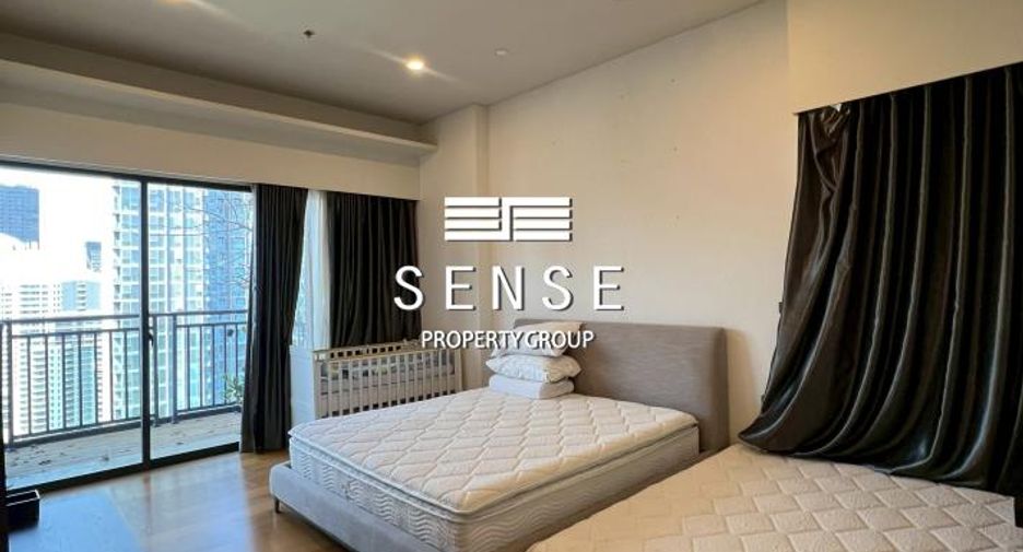 For rent 3 bedrooms condo in Watthana, Bangkok