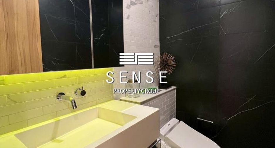 For rent 3 bedrooms condo in Watthana, Bangkok
