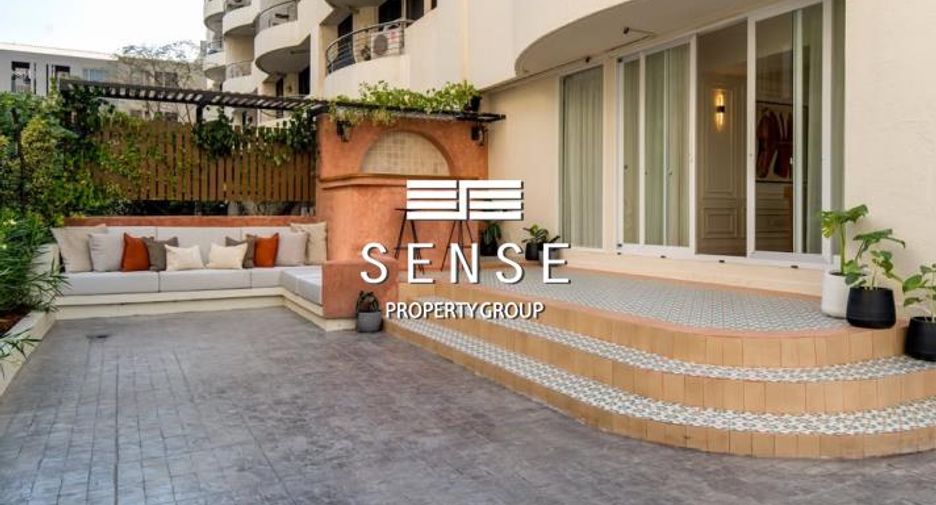 For sale 4 bedrooms condo in Watthana, Bangkok