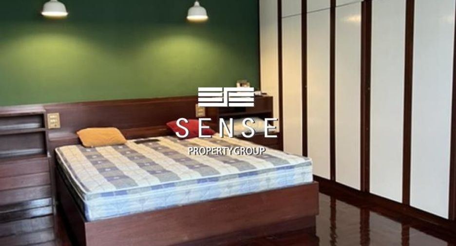Haus zur Miete mit 3 Zimmer in Khlong Toei, Bangkok