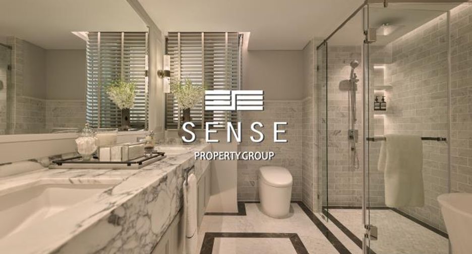 For sale 3 bedrooms condo in Watthana, Bangkok