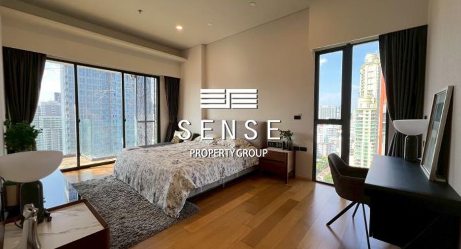 For rent 3 bedrooms condo in Watthana, Bangkok