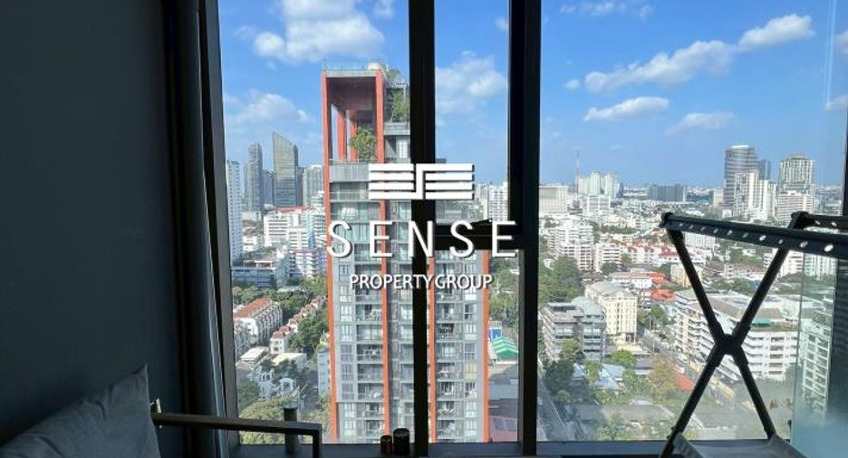 For rent 3 bedrooms condo in Watthana, Bangkok