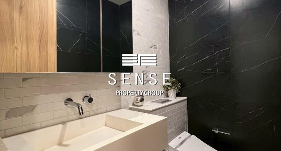For rent 3 bedrooms condo in Watthana, Bangkok