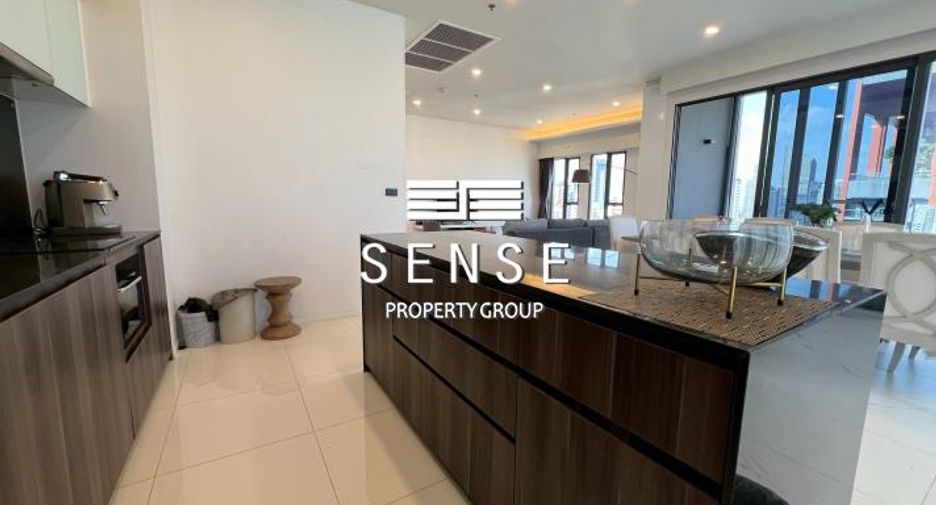 For rent 3 bedrooms condo in Watthana, Bangkok