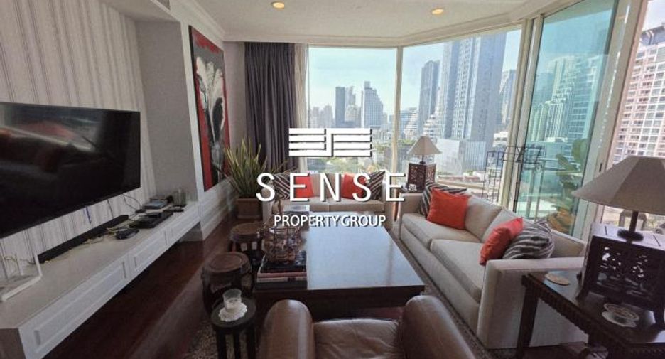 For sale 3 bedrooms condo in Watthana, Bangkok