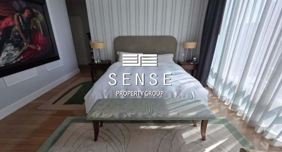 For sale 3 bedrooms condo in Watthana, Bangkok