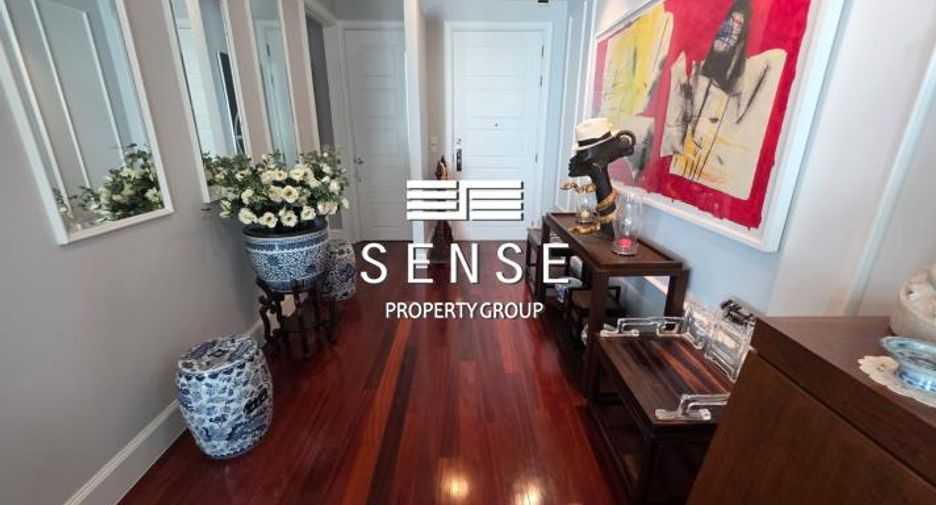 For sale 3 bedrooms condo in Watthana, Bangkok